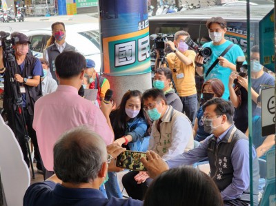 LINE_ALBUM_記者會_221130_2